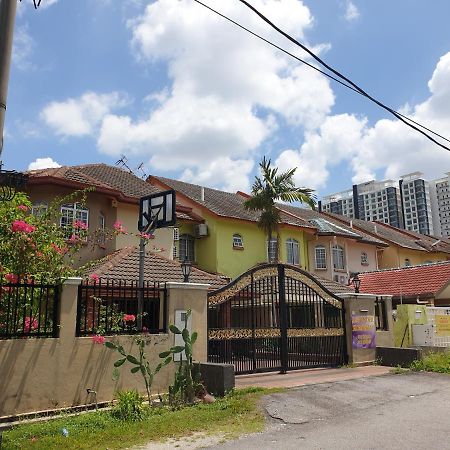 Lavender Impian Homestay كاجانغ المظهر الخارجي الصورة