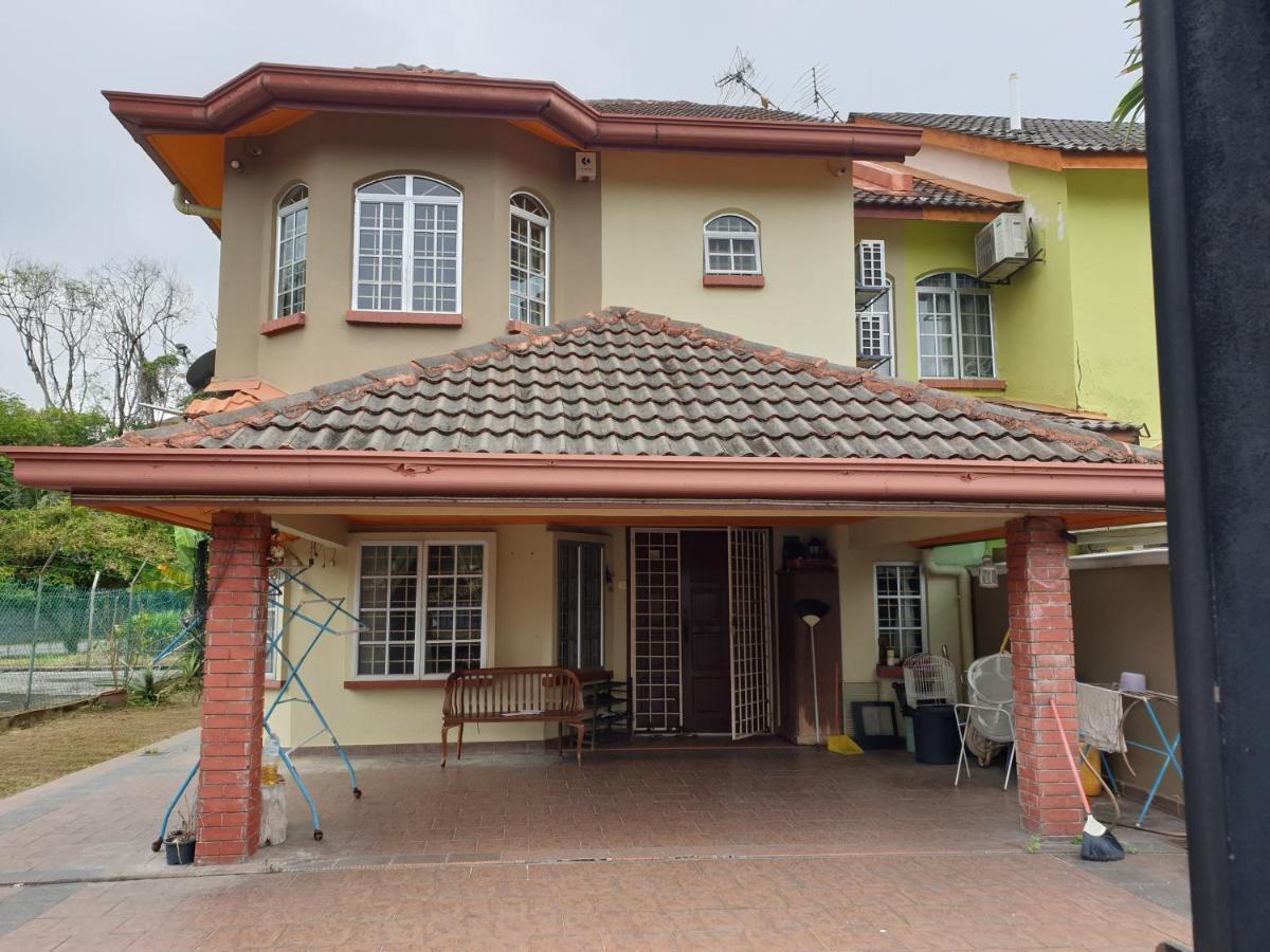 Lavender Impian Homestay كاجانغ المظهر الخارجي الصورة
