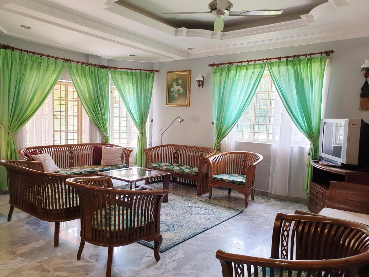 Lavender Impian Homestay كاجانغ المظهر الخارجي الصورة